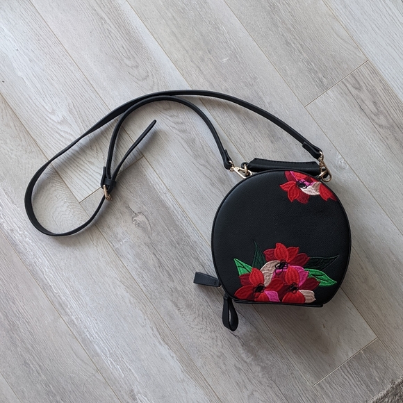 Zara Floral Embroidery Purse - Picture 5 of 5